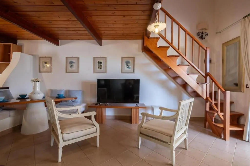 House, Just 1 Minute From The Beach Porto Pino