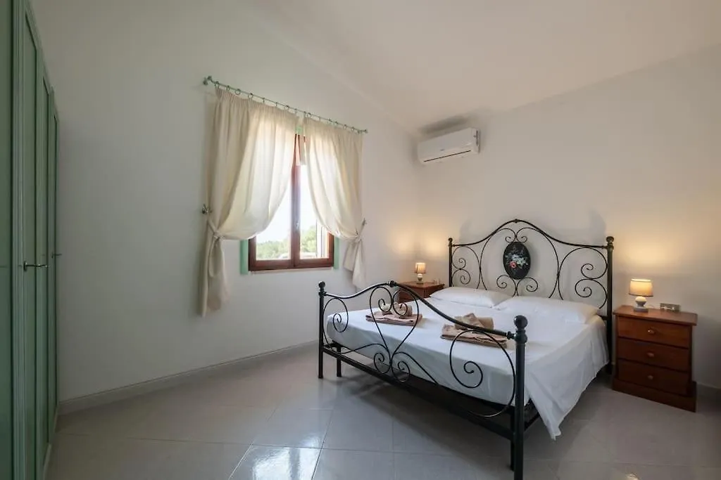 Villa House, Just 1 Minute From The Beach Porto Pino