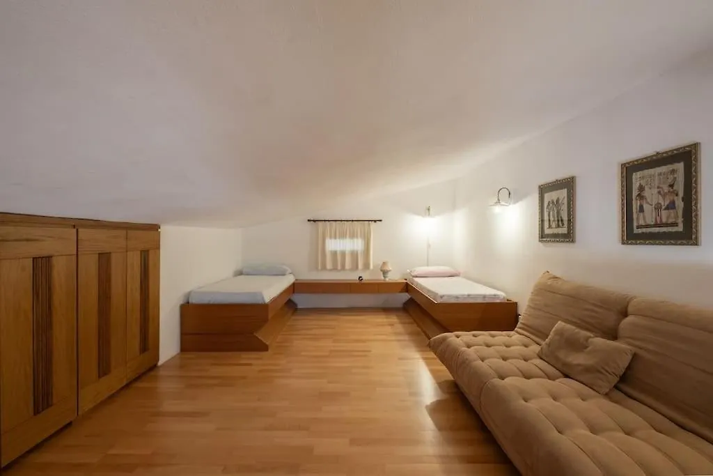 House, Just 1 Minute From The Beach Porto Pino