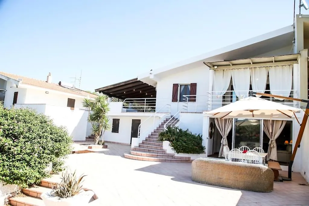House, Just 1 Minute From The Beach Porto Pino